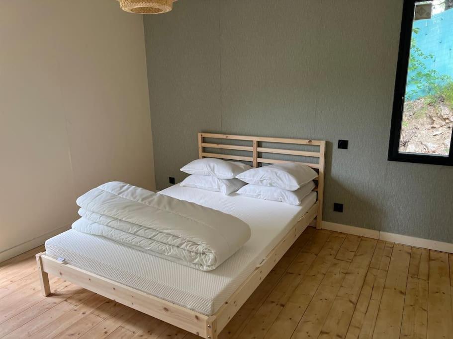 Maison En Bois A Entrechaux Εξωτερικό φωτογραφία